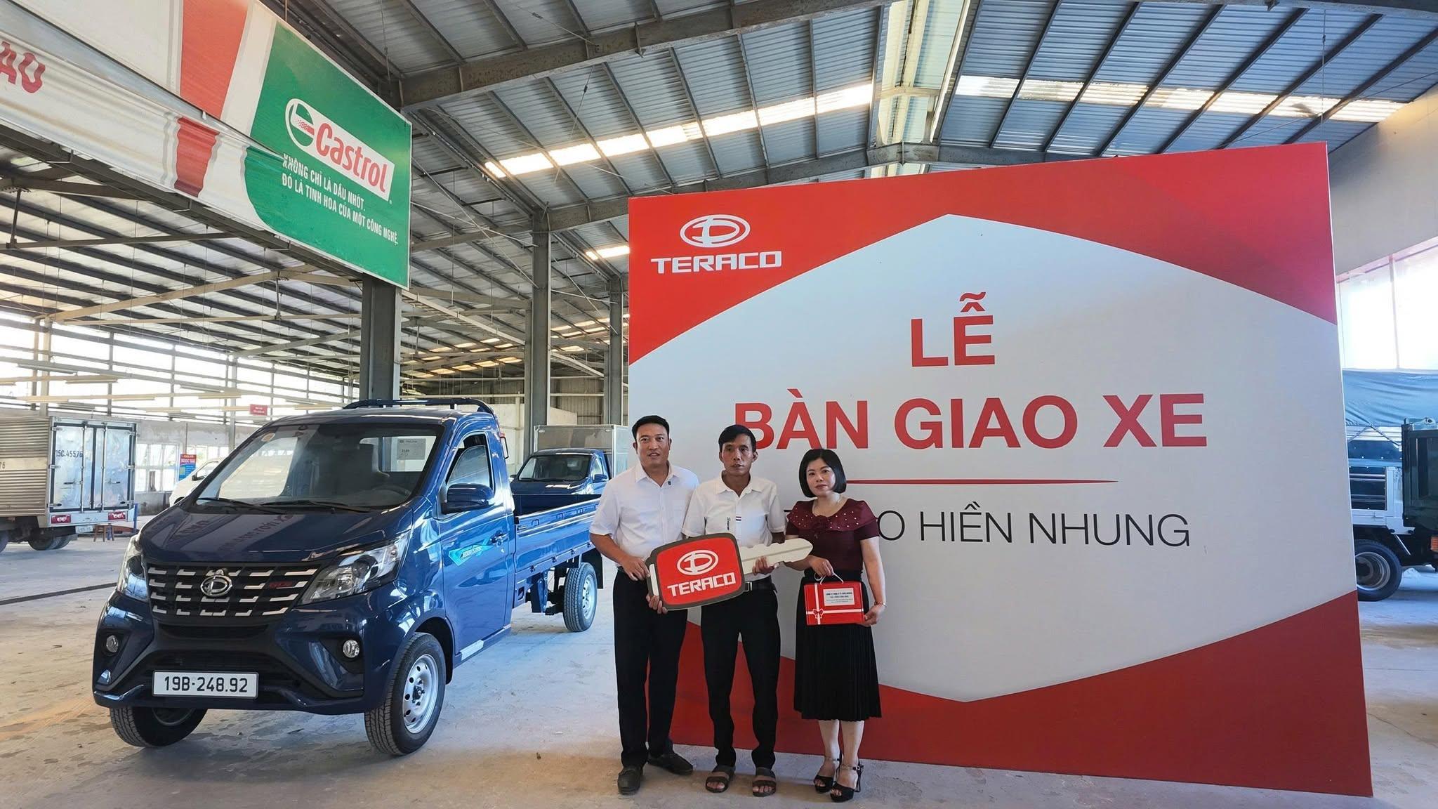 Bàn giao TERA STAR 990kg thùng lửng cho khách hàng chuyên cơ khí nhôm kính tại Hạ Hòa