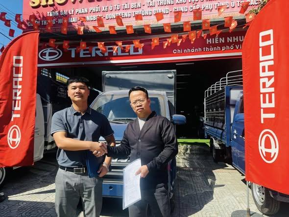 Doanh nghiệp vận tải Bắc - Nam tiếp tục ký hợp đồng xe tải TERA 345SL PLUS lần thứ hai
